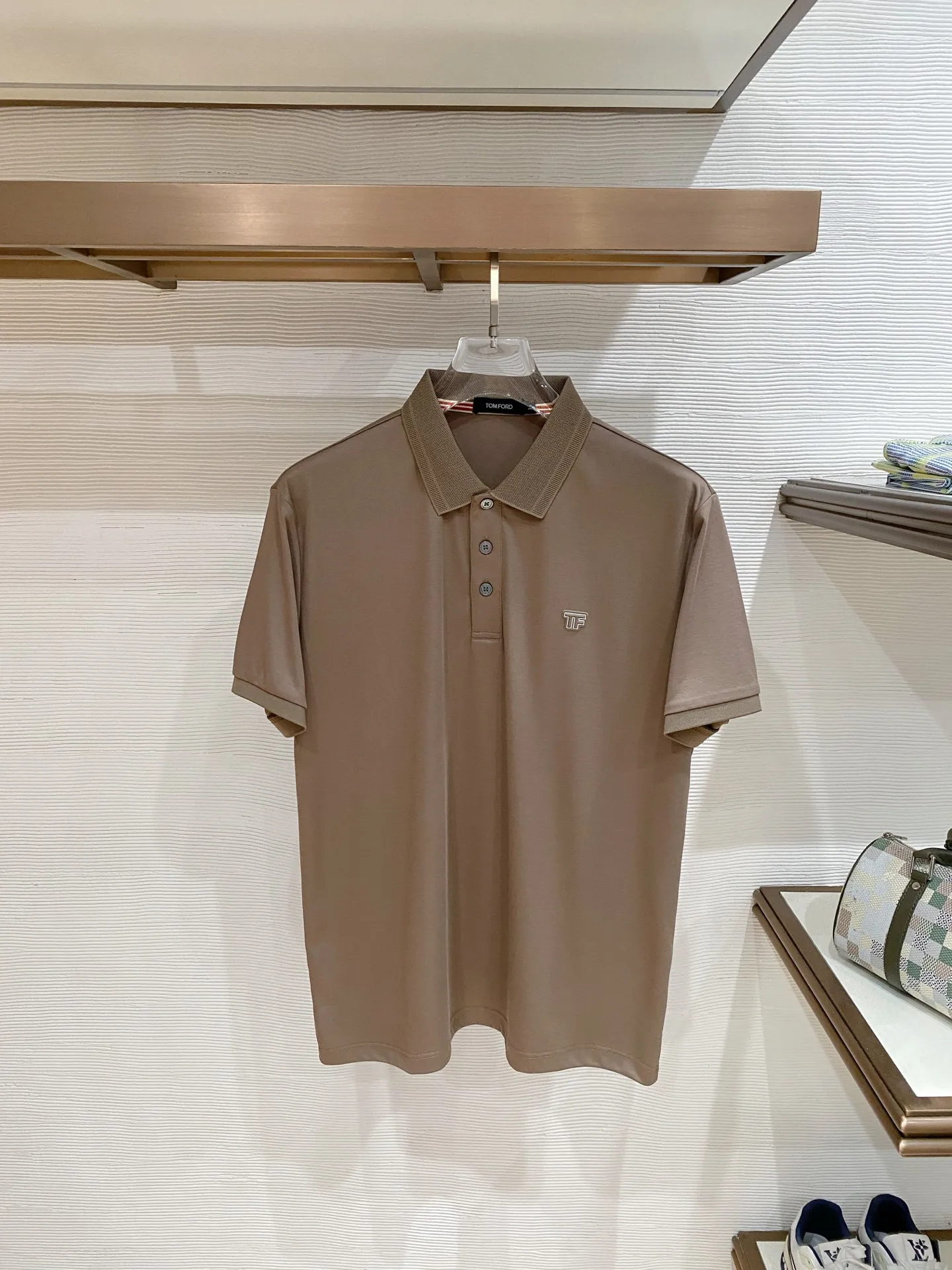 Tom Ford Classic Polo ， Breathable ， 。 ， ， 。 Polo 、 ， 。Classic ， ， 。 Sizes：M-4XL